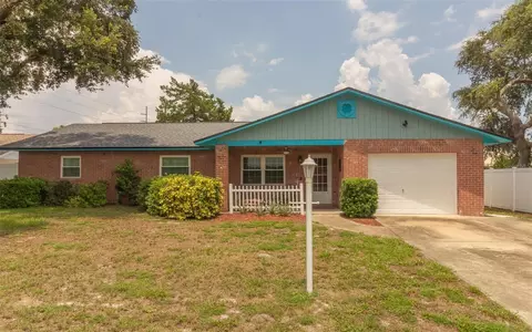 1208 Sacramento St, Deltona, FL 32725