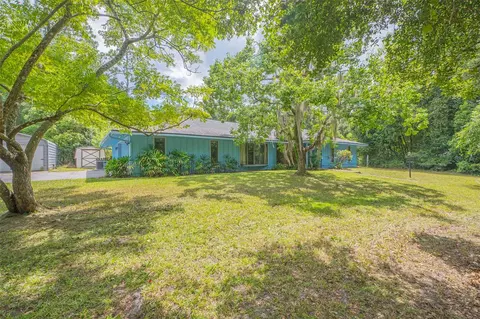 215 Mcgregor Rd, Deland, FL 32720