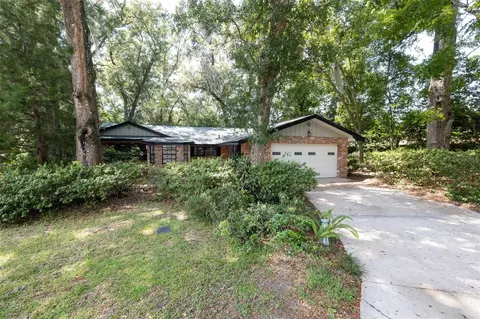 2674 Spring Ct, Deland, FL 32720