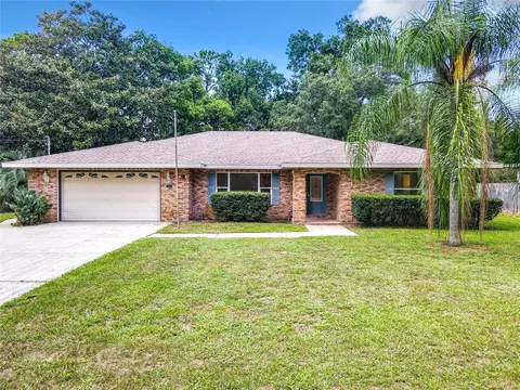 17 Poinsettia Dr, Deland, FL 32724