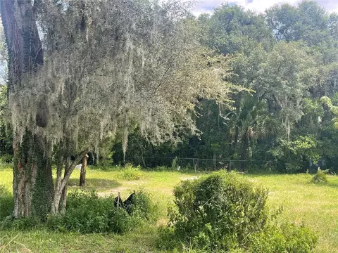 200 S Massachusetts Ave, Deland, FL 32724