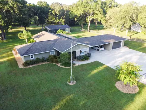 1083 NE 137th Ln, Oxford, FL 34484