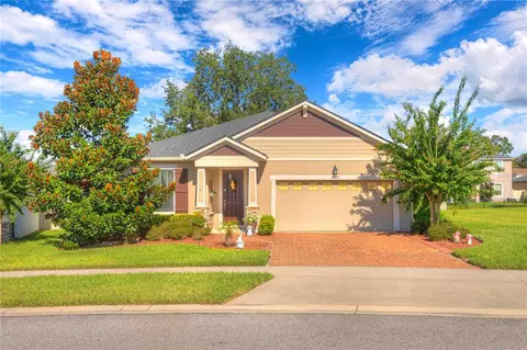 2372 Regency Park Dr, Deland, FL 32724