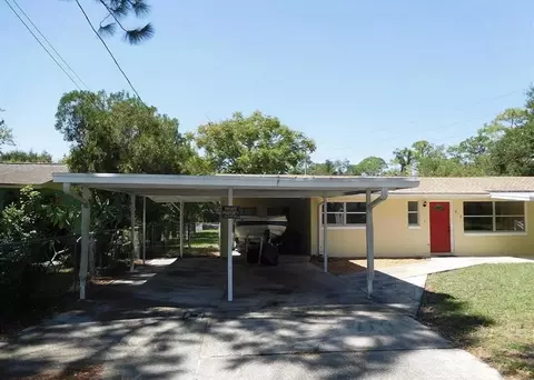 912 Spruce St, New Smyrna Beach, FL 32168