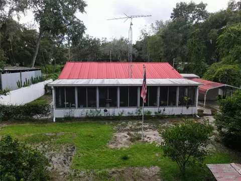 20910 SE 156th St, Umatilla, FL 32784