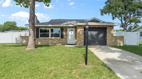 63 Raintree Dr, Port Orange, FL 32127