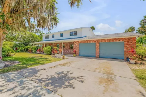 909 Pineapple Rd, South Daytona, FL 32119