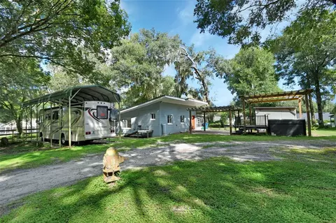911 Taylor Rd E, Deland, FL 32724