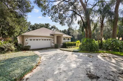587 Kings Castle Dr, Orange City, FL 32763