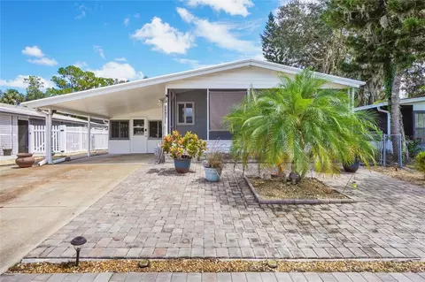 121 Moss Dr, Debary, FL 32713