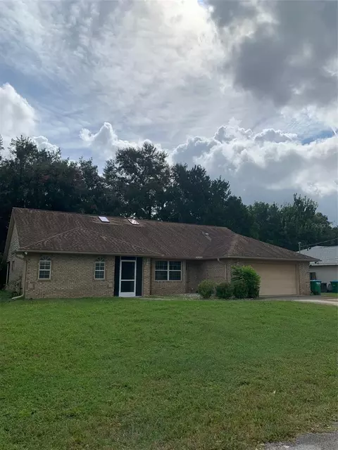 2101 Oldham Ave, Deltona, FL 32725