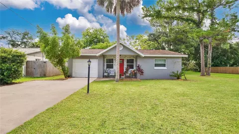 1002 4th St, Port Orange, FL 32129