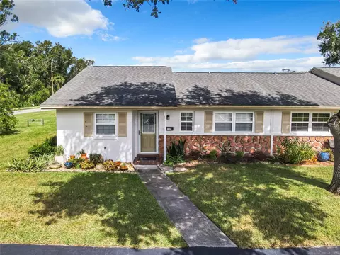 157 N Hill Ave #10, Deland, FL 32724