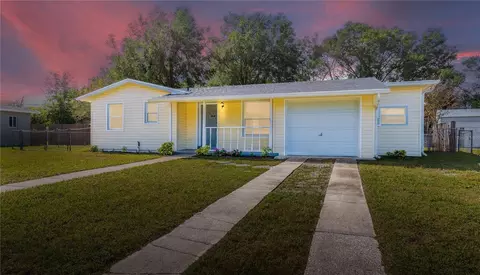 1092 Cobblestone Ave, Deltona, FL 32725