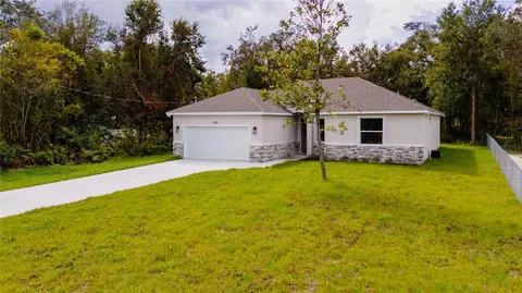 2202 Spruce St, Deland, FL 32724