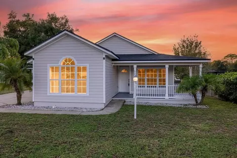1423 Saffron Trl, Deland, FL 32724