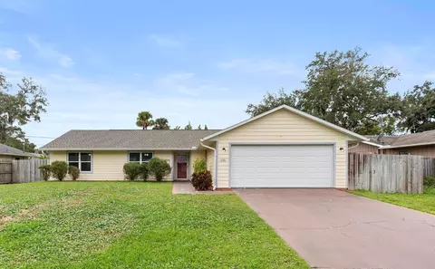 1720 Needle Palm Dr, Edgewater, FL 32132