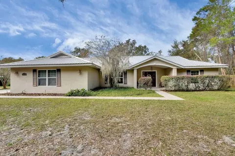 1676 N Stone St, Deland, FL 32720