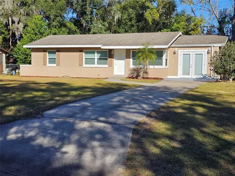 609 Howard Ave, Orange City, FL 32763
