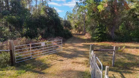 720 Purvis Rd, Seville, FL 32190