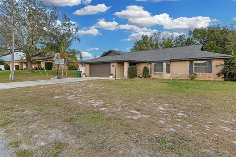 1945 Eden Dr, Deltona, FL 32725
