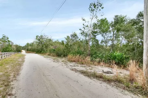 1250 Cherokee Dr, De Leon Springs, FL 32130