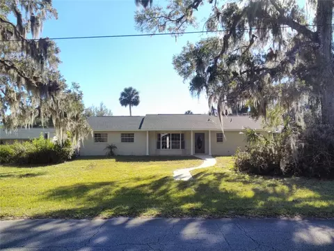 1848 Ridgewood St, Deland, FL 32720