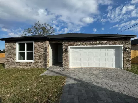 816 W 24th St, Sanford, FL 32771