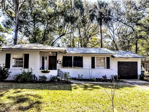 1122 NE 9th St, Ocala, FL 34470