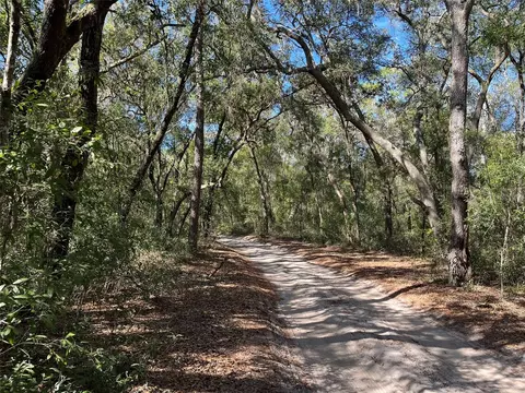 104 Sunset Ln, Interlachen, FL 32148