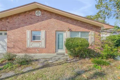564 Cambridge Cir, South Daytona, FL 32119