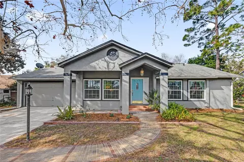 414 N Pine Meadow Dr, Debary, FL 32713