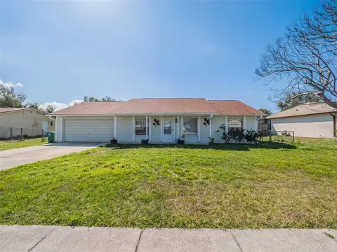 949 Wilmington Dr, Deltona, FL 32725