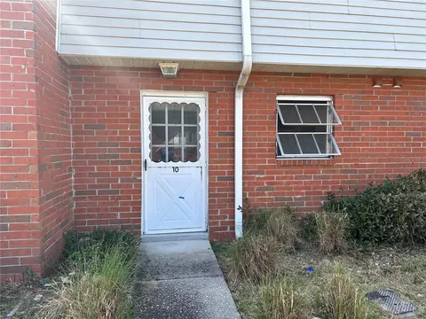 621 W Indiana Ave #10, Deland, FL 32720