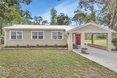 612 E Pennsylvania Ave, Deland, FL 32724