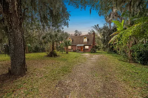 1728 Elizabeth St, New Smyrna Beach, FL 32168
