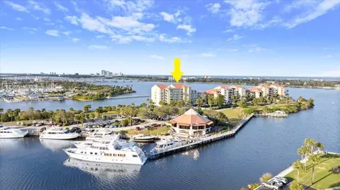 525 Marina Point Dr #5250, Daytona Beach, FL 32114