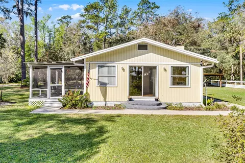 53722 Rivertrace Rd, Astor, FL 32102
