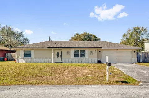 898 Glasgow Ave, Deltona, FL 32738