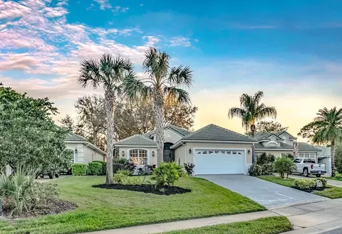 411 Foxhill Dr, Debary, FL 32713