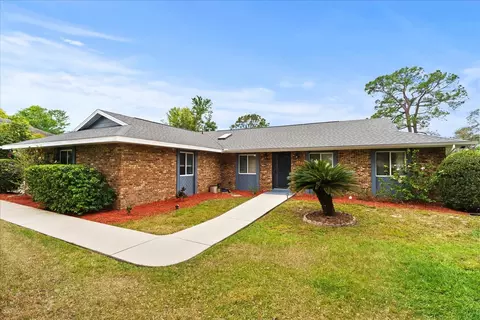 1957 Monterey Dr, Deltona, FL 32738