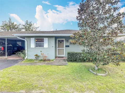 202 Oakleigh Dr #90, Deland, FL 32724