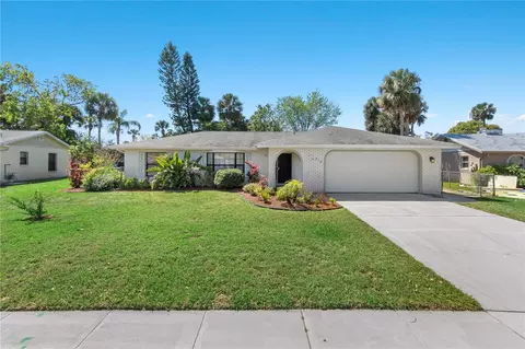 216 Wellington Dr, Daytona Beach, FL 32119