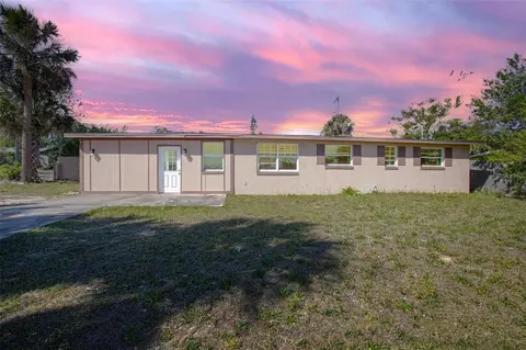 852 Derbyshire Rd, Daytona Beach, FL 32117