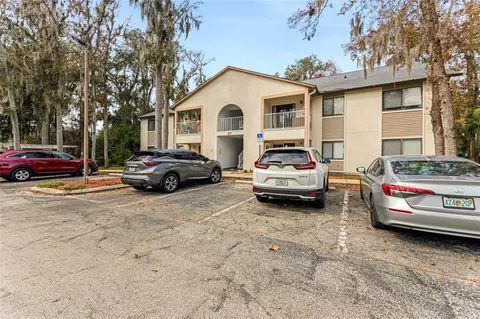 2704 Oak Trail Run #4, Port Orange, FL 32127