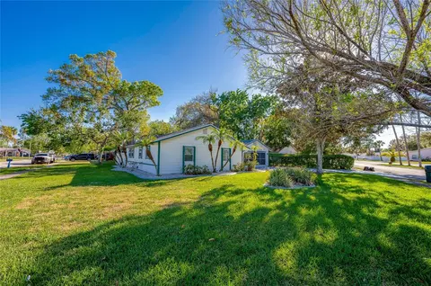 912 Tree Garden Dr, Port Orange, FL 32127