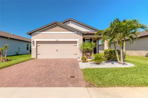 3128 Crab Trap Dr, New Smyrna Beach, FL 32168