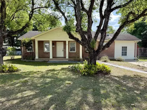 111 S Delaware Ave, Deland, FL 32720