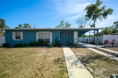 925 Halstead St, Deltona, FL 32725