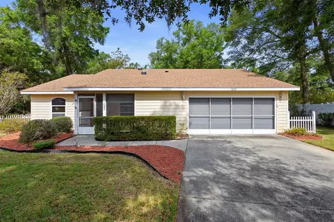 1057 Shady Hollow Dr, Deland, FL 32724